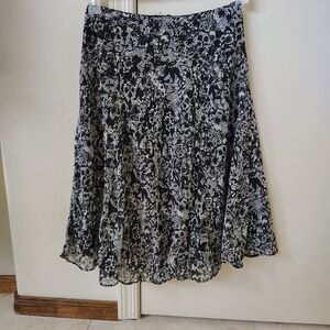 East 5th Women's Black White Floral Pleated A-Line Skirt Knee Length 2P